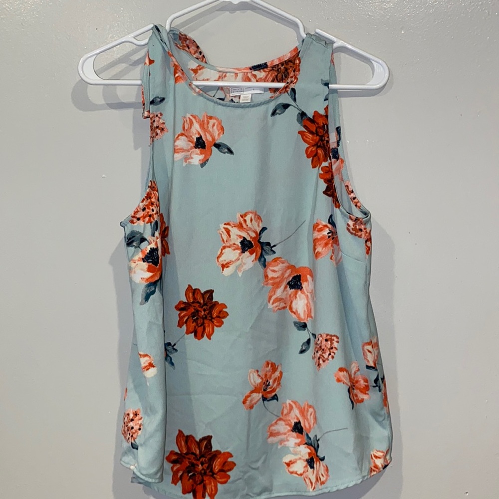 Sleeveless floral shirt